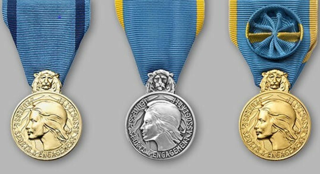 Oyonnax. La médaille de bronze jeunesse et sports à Madeleine Guichon