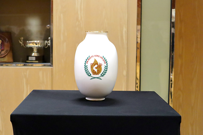 Vase Mayodon Top 92 réalisé par la manufacturede Sèvres