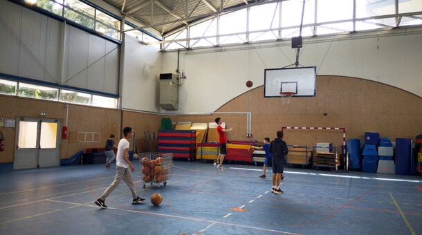 Jeux olympiques et paralympiques 2024 - journée parasport à l'Erea Toulouse-Latrec de Vaucresson : basket-ball