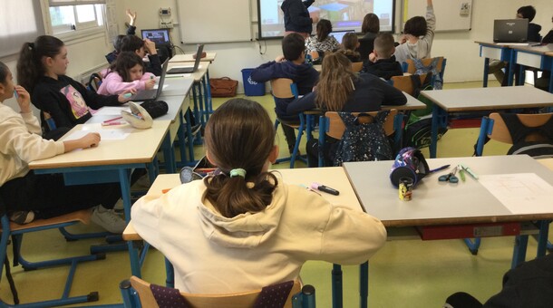 élèves en classe